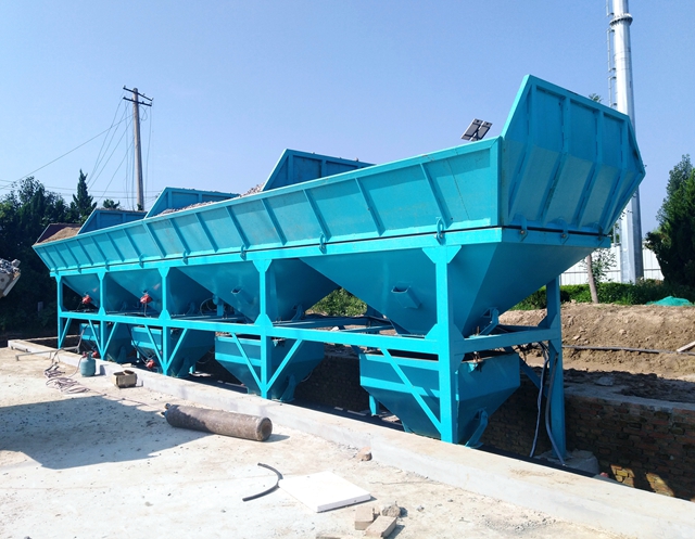 混(hun)凝土配料機分類(lèi)及安裝流程